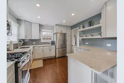 410 E Huntington Lane, Elmhurst, IL 60126 - Photo 11