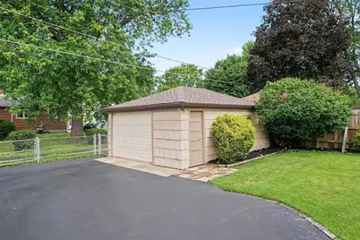 18338 Ridgewood Avenue, Lansing, IL 60438 - Photo 25