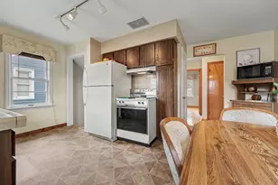 18338 Ridgewood Ave, Lansing, IL 60438 - Photo 9