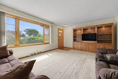 18338 Ridgewood Avenue, Lansing, IL 60438 - Photo 5