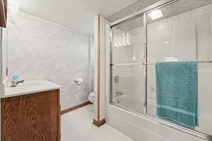 18338 Ridgewood Ave, Lansing, IL 60438 - Photo 15