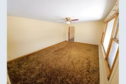 279 N State Street, Hampshire, IL 60140 - Photo 3