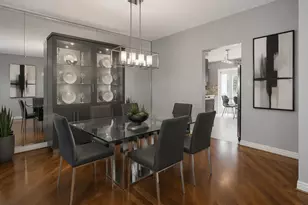 2S727 Williamsburg Ct, Oak Brook, IL 60523 - Photo 5