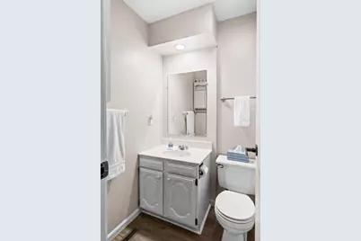 307 S Washington Street, Hudson, IL 61748 - Photo 25