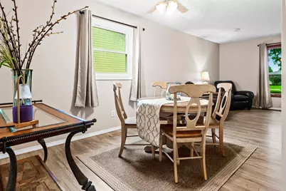 307 S Washington Street, Hudson, IL 61748 - Photo 9
