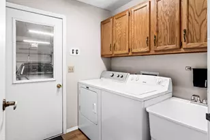 307 S Washington St, Hudson, IL 61748 - Photo 31