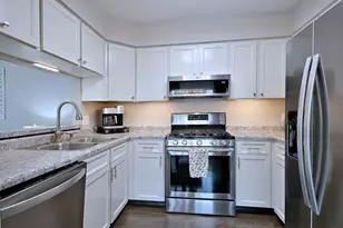 1475 Garnet Cir, Hoffman Estates, IL 60192 - Photo 13