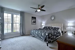 1475 Garnet Cir, Hoffman Estates, IL 60192 - Photo 17