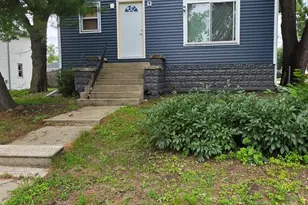 1324 Ridgewood Ave, Joliet, IL 60432 - Photo 1