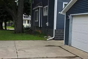 1324 Ridgewood Ave, Joliet, IL 60432 - Photo 3