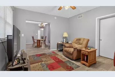 903 Low Street, Bloomington, IL 61701 - Photo 3
