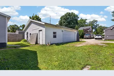903 Low Street, Bloomington, IL 61701 - Photo 35