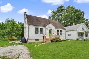 308 W Spruce St, Paxton, IL 60957 - Photo 3