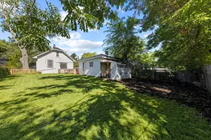 123 N Calhoun St, Aurora, IL 60505 - Photo 23