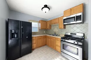 123 N Calhoun St, Aurora, IL 60505 - Photo 9