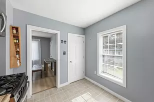 123 N Calhoun St, Aurora, IL 60505 - Photo 11