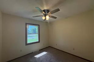 800 Cotton St, Streator, IL 61364 - Photo 13