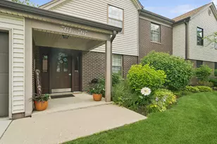 763 White Pine Rd, Buffalo Grove, IL 60089 - Photo 1