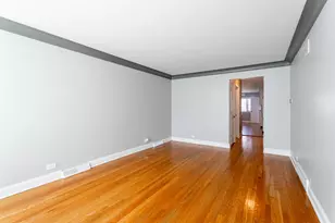 10318 S Avers Ave, Chicago, IL 60655 - Photo 5