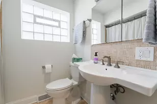 10318 S Avers Ave, Chicago, IL 60655 - Photo 21