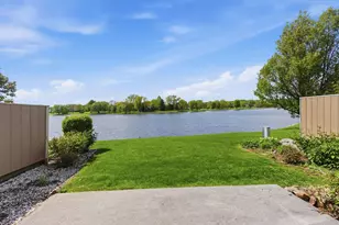 670 Versailles Circle, Elk Grove Village, IL 60007 - Photo 27