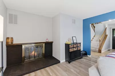 670 Versailles Circle #D, Elk Grove Village, IL 60007 - Photo 7