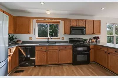 449 S Pershing Avenue, Mundelein, IL 60060 - Photo 13