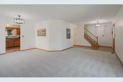 449 S Pershing Avenue, Mundelein, IL 60060 - Photo 5