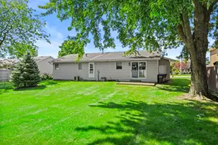 617 Hauert St, Peotone, IL 60468 - Photo 29