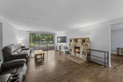 1511 N Dryden Avenue, Arlington Heights, IL 60004 - Photo 3