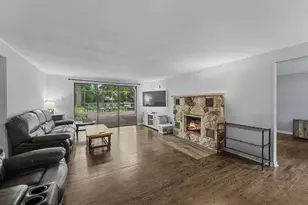 1511 N Dryden Ave, Arlington Heights, IL 60004 - Photo 3