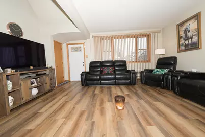3916 N Pontiac Avenue, Chicago, IL 60634 - Photo 3