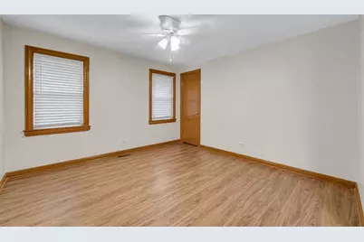 5100 S Rutherford Avenue, Chicago, IL 60638 - Photo 9