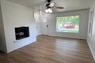 410 E Abe St, Plano, IL 60545 - Photo 5