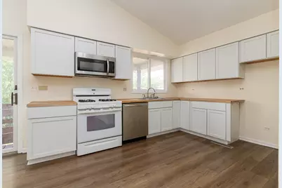 2100 Western Avenue, Waukegan, IL 60087 - Photo 3