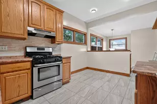 5107 W Berenice Ave, Chicago, IL 60641 - Photo 13