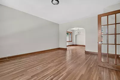 5107 W Berenice Avenue, Chicago, IL 60641 - Photo 3