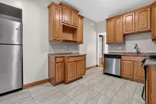 5107 W Berenice Ave, Chicago, IL 60641 - Photo 17