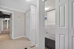5107 W Berenice Ave, Chicago, IL 60641 - Photo 19