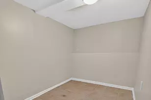 5107 W Berenice Ave, Chicago, IL 60641 - Photo 25