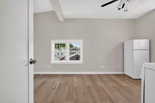 5107 W Berenice Ave, Chicago, IL 60641 - Photo 33