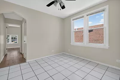 5107 W Berenice Avenue, Chicago, IL 60641 - Photo 29