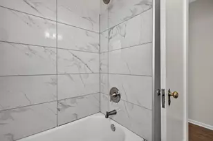 5107 W Berenice Ave, Chicago, IL 60641 - Photo 33