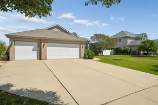 24857 Buttercup Ln, Manhattan, IL 60442 - Photo 3