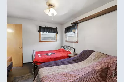 244 S Circle Drive, Addison, IL 60101 - Photo 11