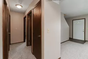 1528 N Hershey Rd, Bloomington, IL 61704 - Photo 9
