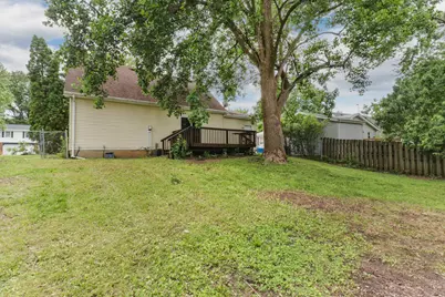 1528 N Hershey Road, Bloomington, IL 61704 - Photo 33