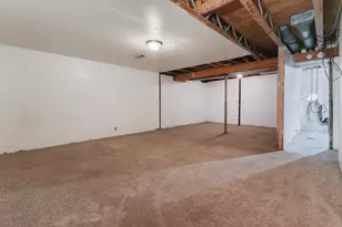 1528 N Hershey Rd, Bloomington, IL 61704 - Photo 25
