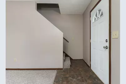 1528 N Hershey Road, Bloomington, IL 61704 - Photo 15