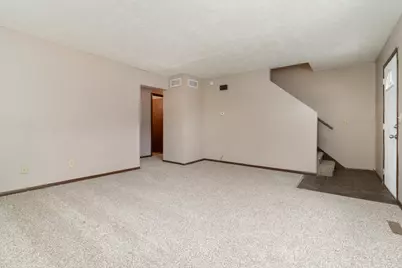 1528 N Hershey Road, Bloomington, IL 61704 - Photo 5